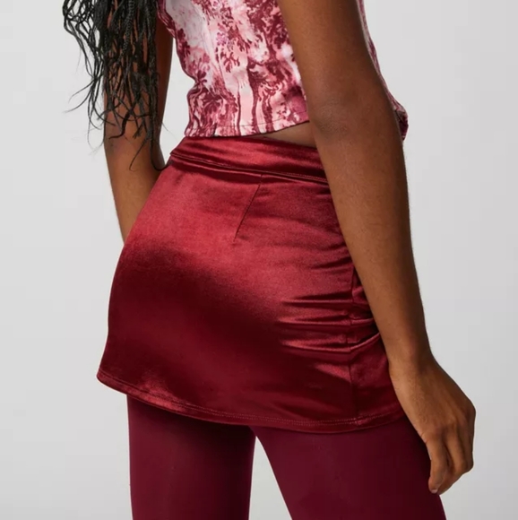 UO Satin Skort - Picture 5 of 5